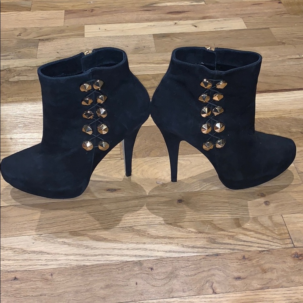 Vince Camuto booties